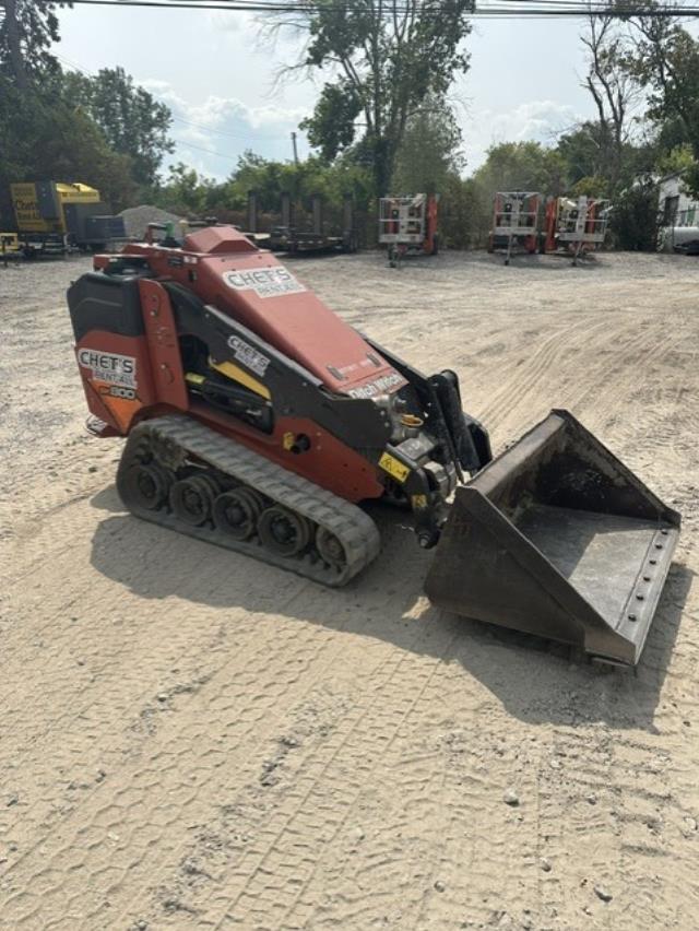 Used Equipment Sales MINI LOADER SK800 in Detroit MI
